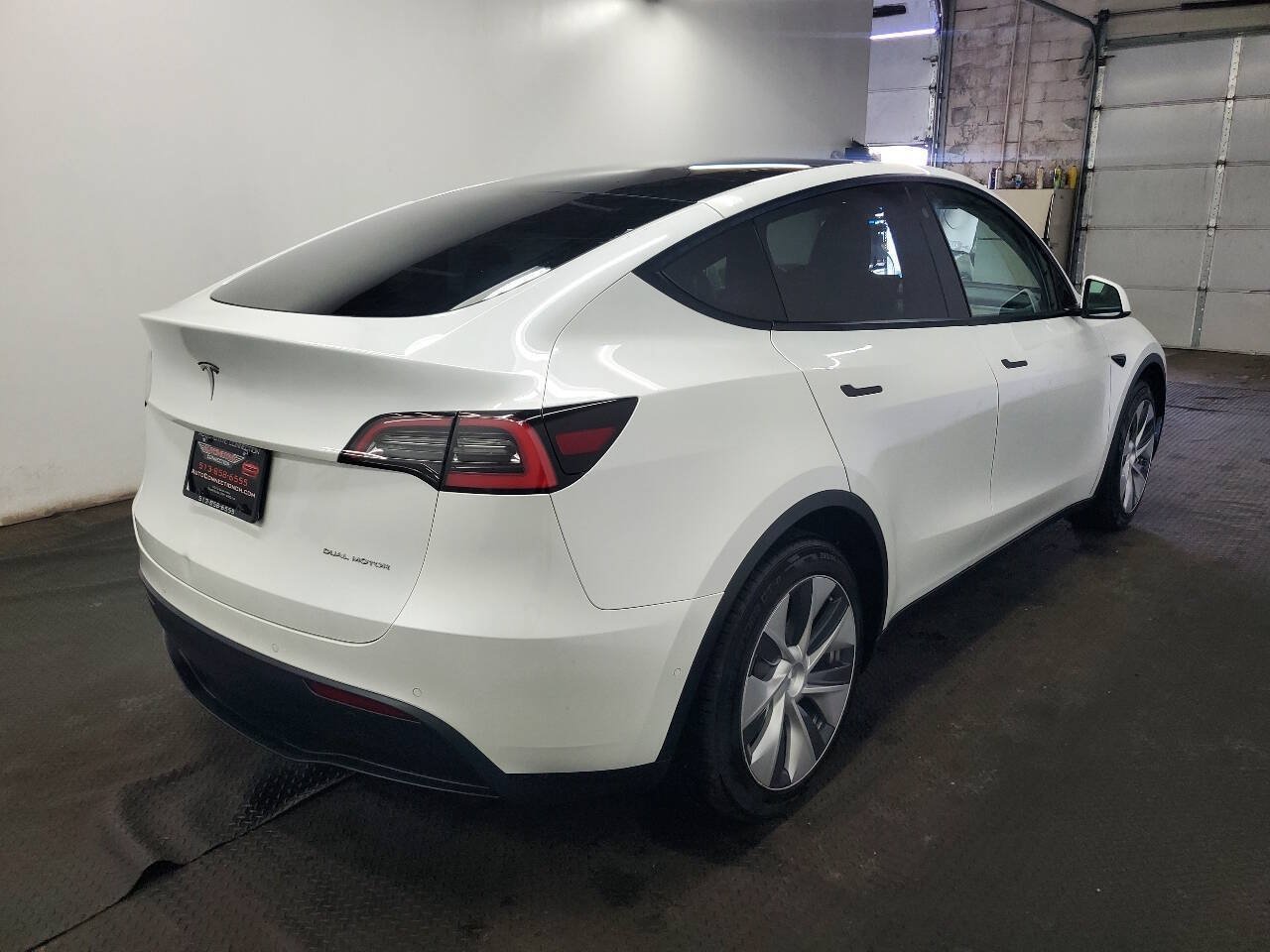 Used 2021 Tesla Model Y Long Range AWD/4WD image 7