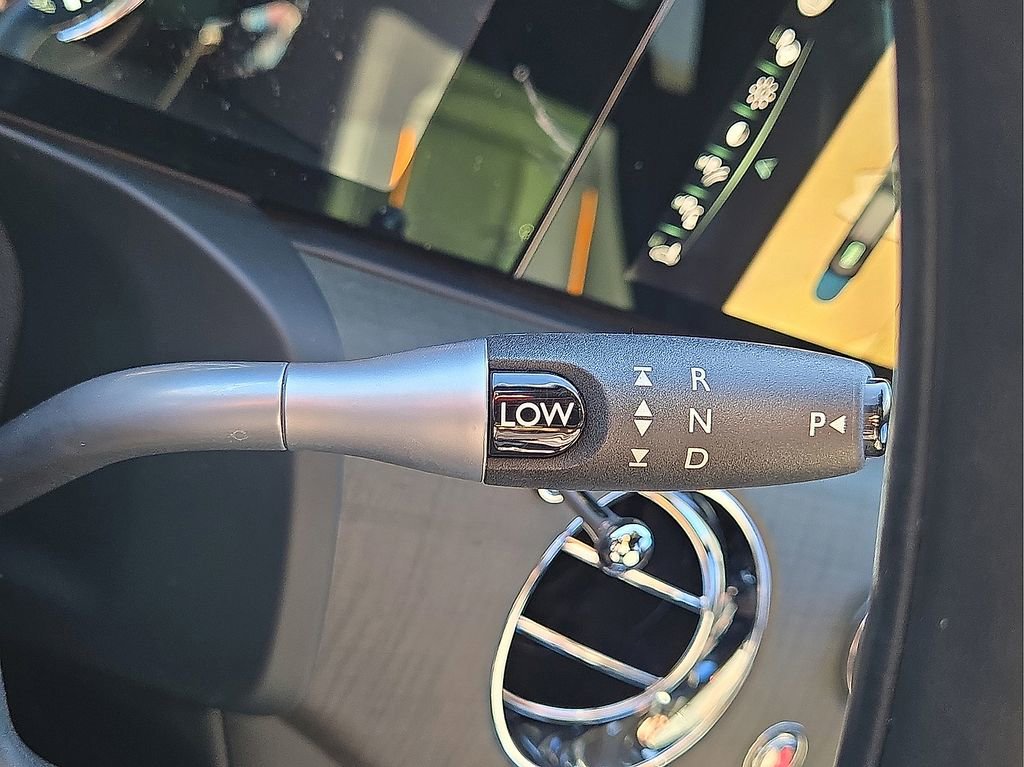 Used 2023 Rolls-Royce Ghost image 31