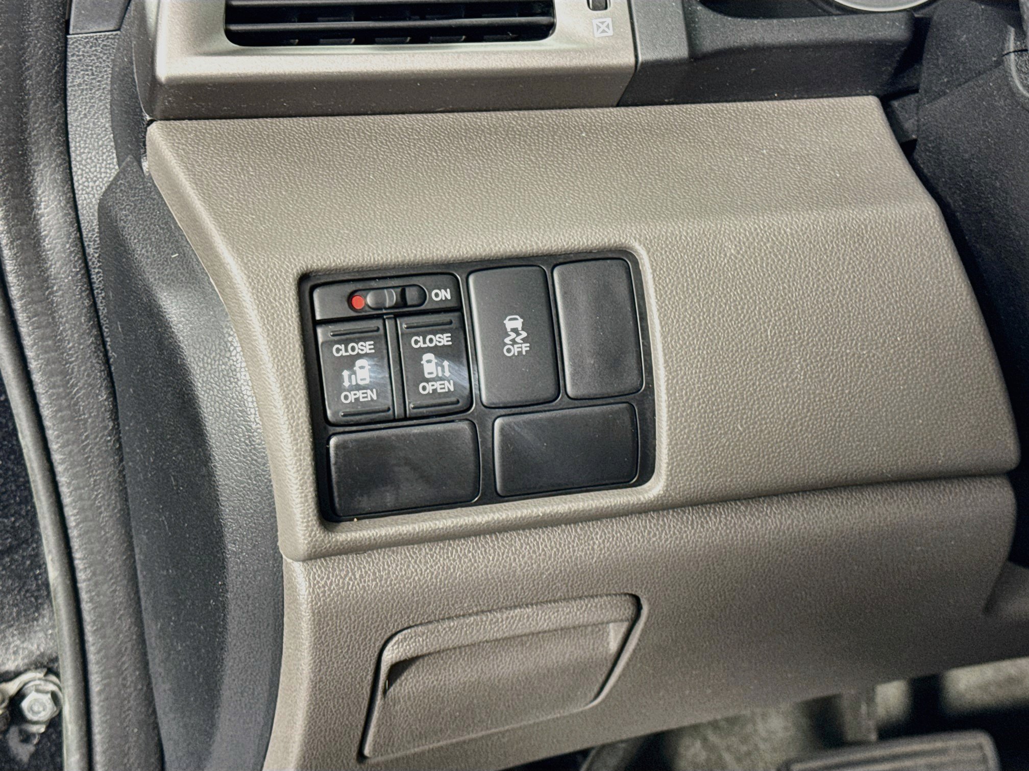 Used 2016 Honda Odyssey SE image 10