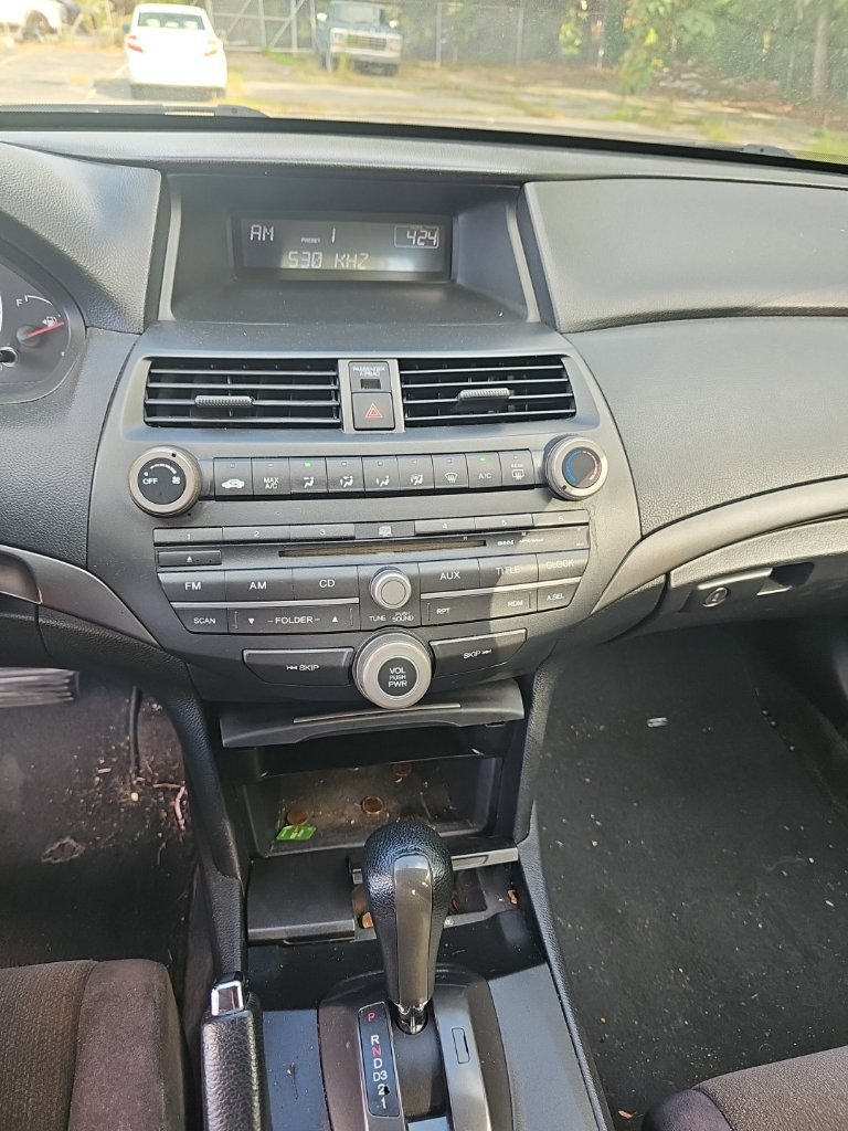 Used 2009 Honda Accord LX-P image 19