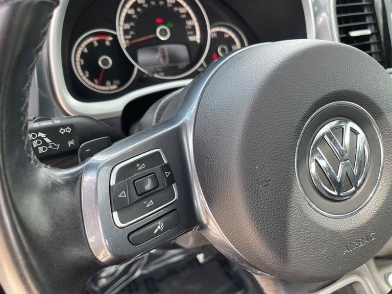Used 2013 Volkswagen Beetle TDI FWD image 13