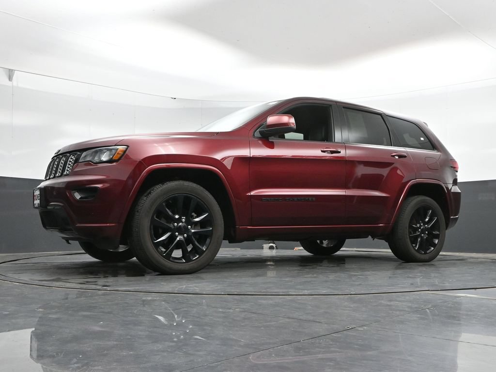 Used 2020 Jeep Grand Cherokee Altitude AWD/4WD image 46