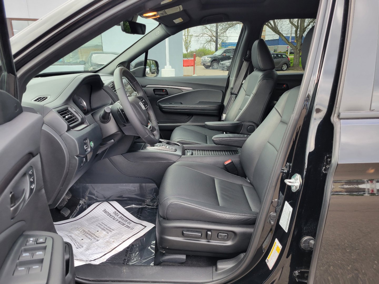 Used 2023 Honda Passport EX-L image 16