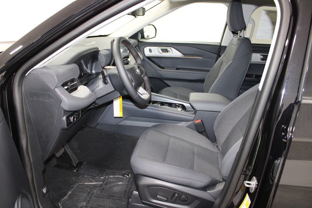 New 2026 Ford Explorer Active RWD image 21