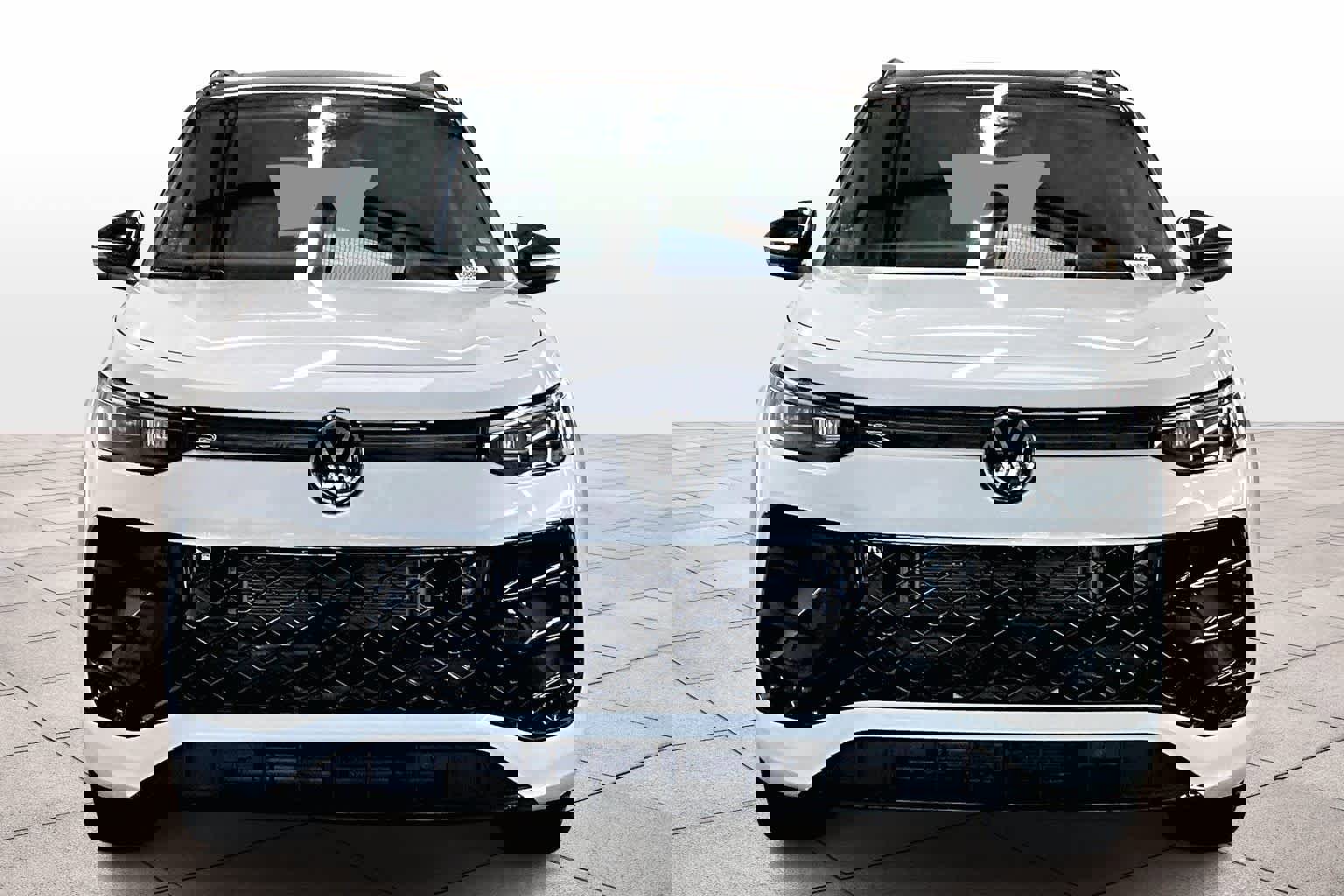 New 2026 Volkswagen Tiguan SE R-Line image 5