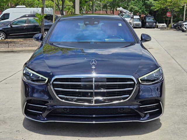 Used 2022 Mercedes-Benz S 580 4MATIC Sedan image 2