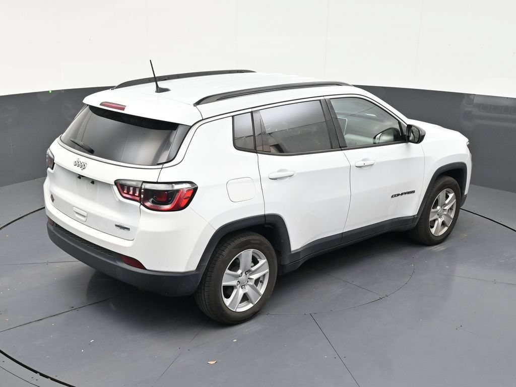 Used 2022 Jeep Compass Latitude FWD image 16