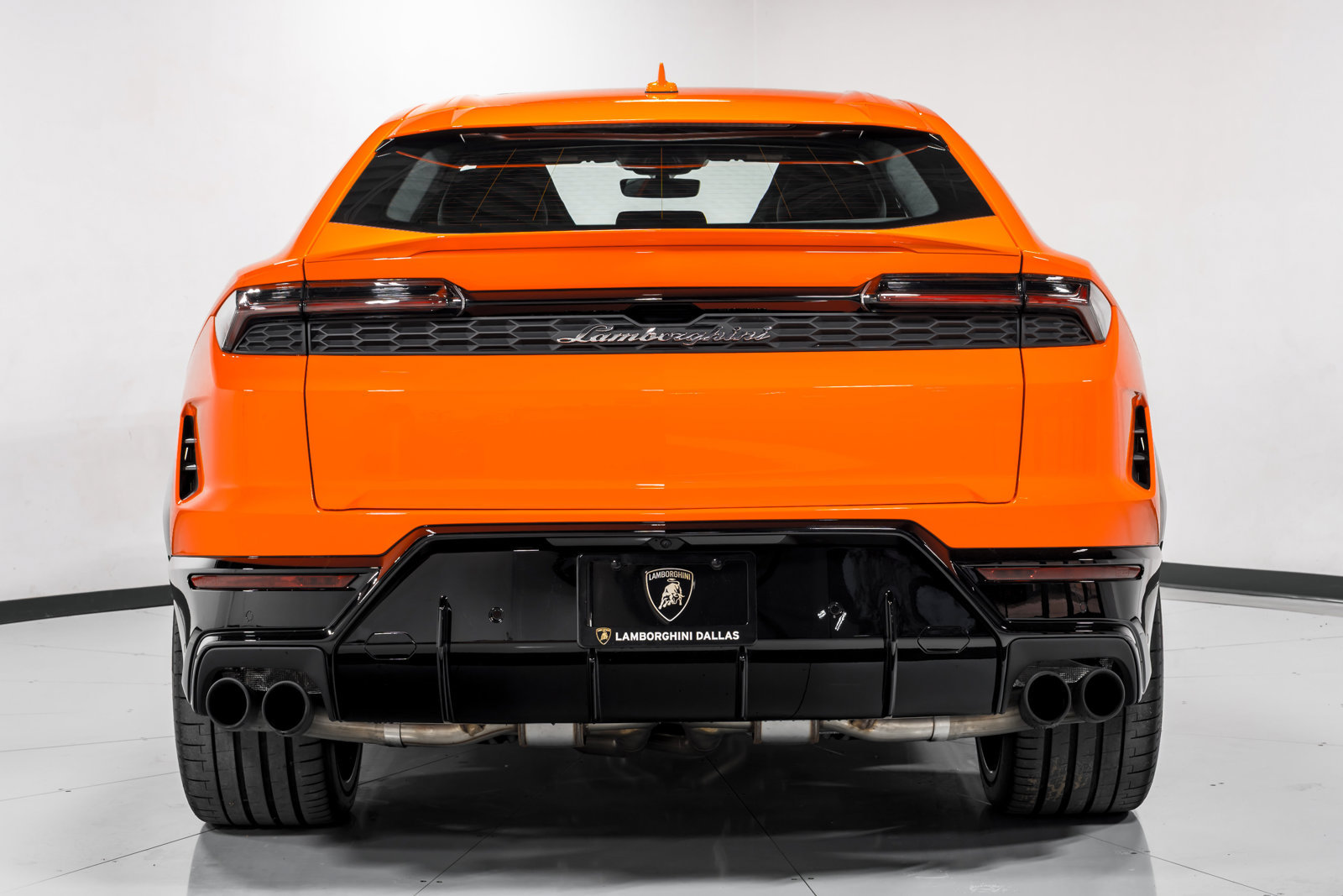 Used 2025 Lamborghini Urus S AWD/4WD image 4