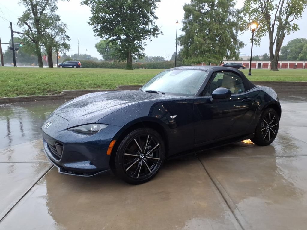 New 2026 MAZDA MX-5 Miata Grand Touring w/ Appearance Package RWD image 3