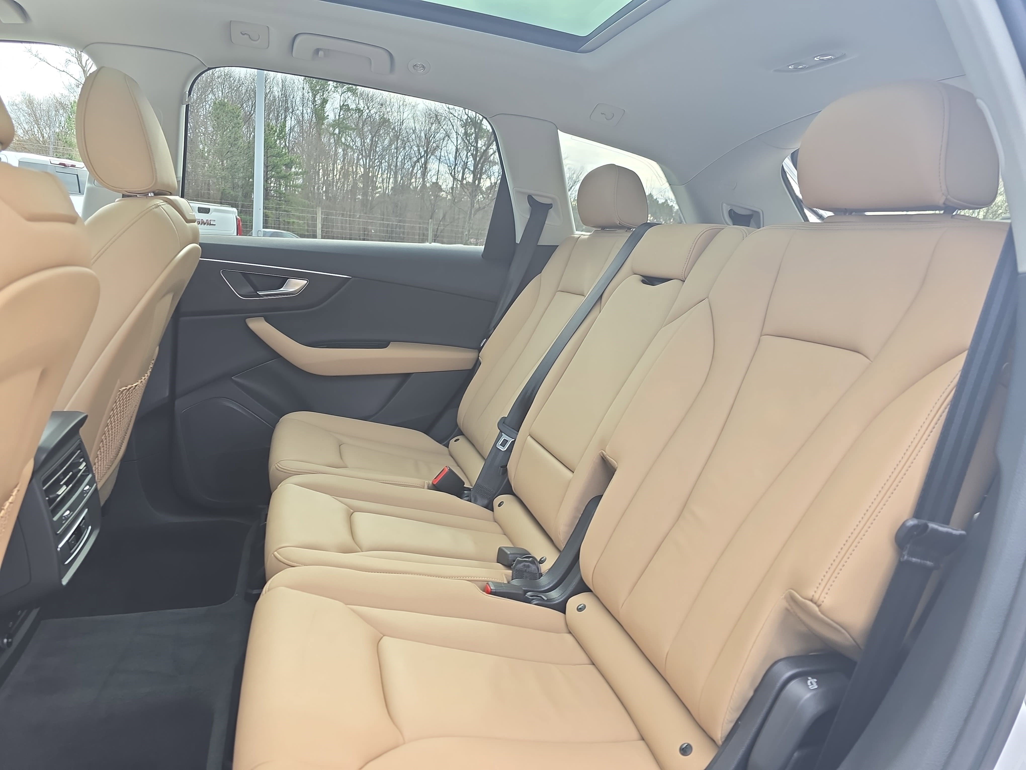 Certified 2025 Audi Q7 2.0T Premium w/ Convenience Package image 14