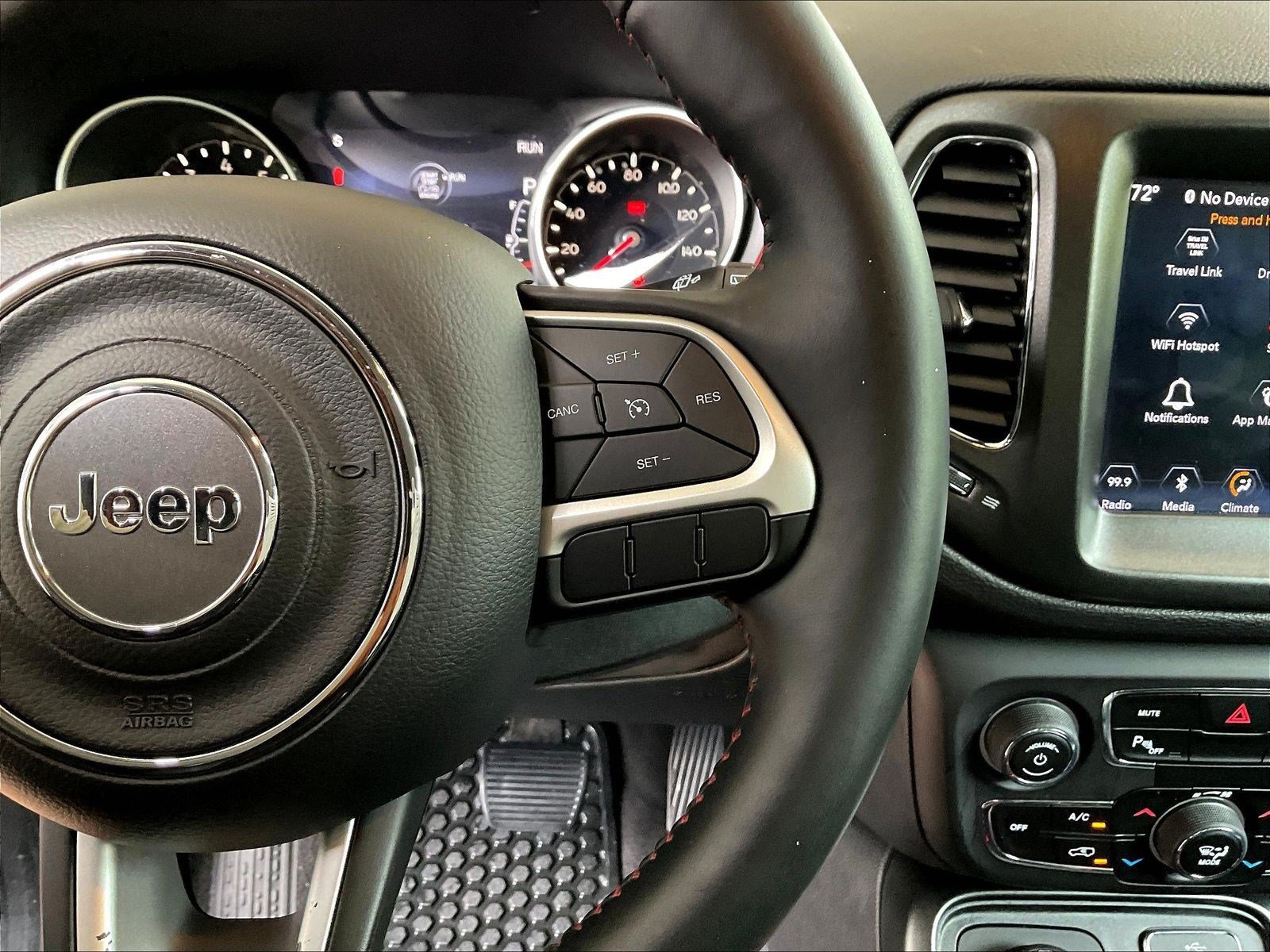 Used 2018 Jeep Compass Trailhawk w/ Leather Interior Group AWD/4WD image 12