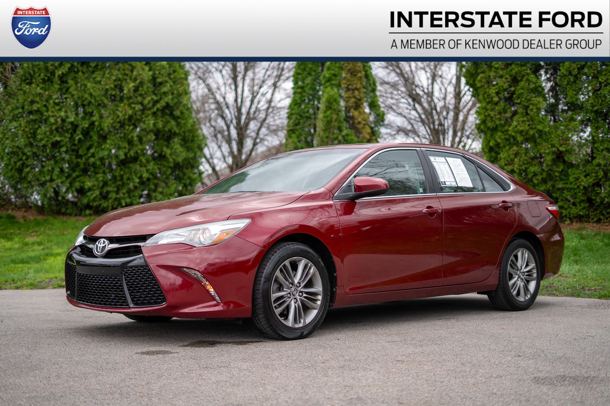 Used 2016 Toyota Camry SE FWD image 1