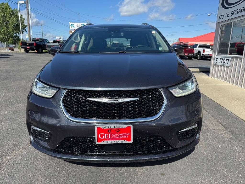 Used 2021 Chrysler Pacifica Touring-L FWD image 10