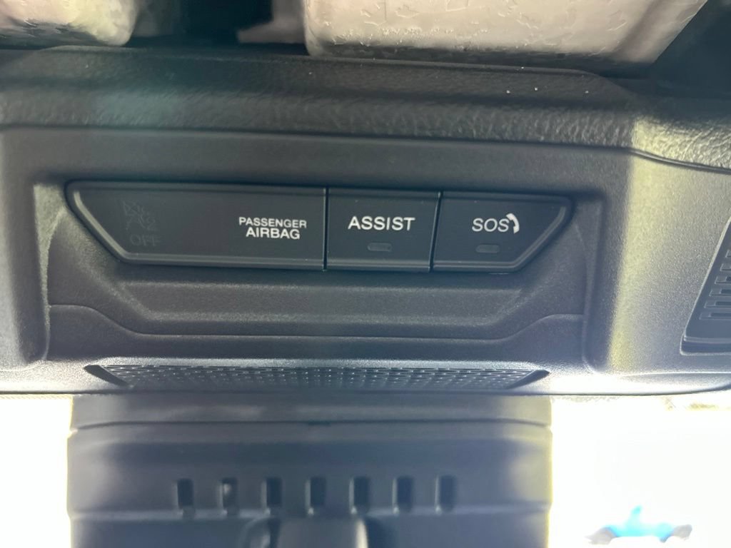 Used 2025 Jeep Wrangler Unlimited Sahara AWD/4WD image 55