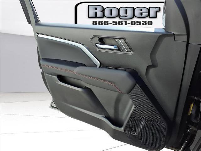 Used 2023 Chevrolet Colorado Z71 w/ Z71 Convenience Package 2 image 18