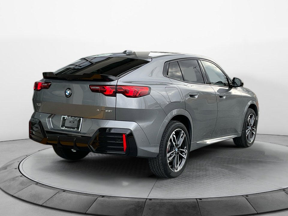 New 2026 BMW X2 xDrive28i w/ Technology Package image 7