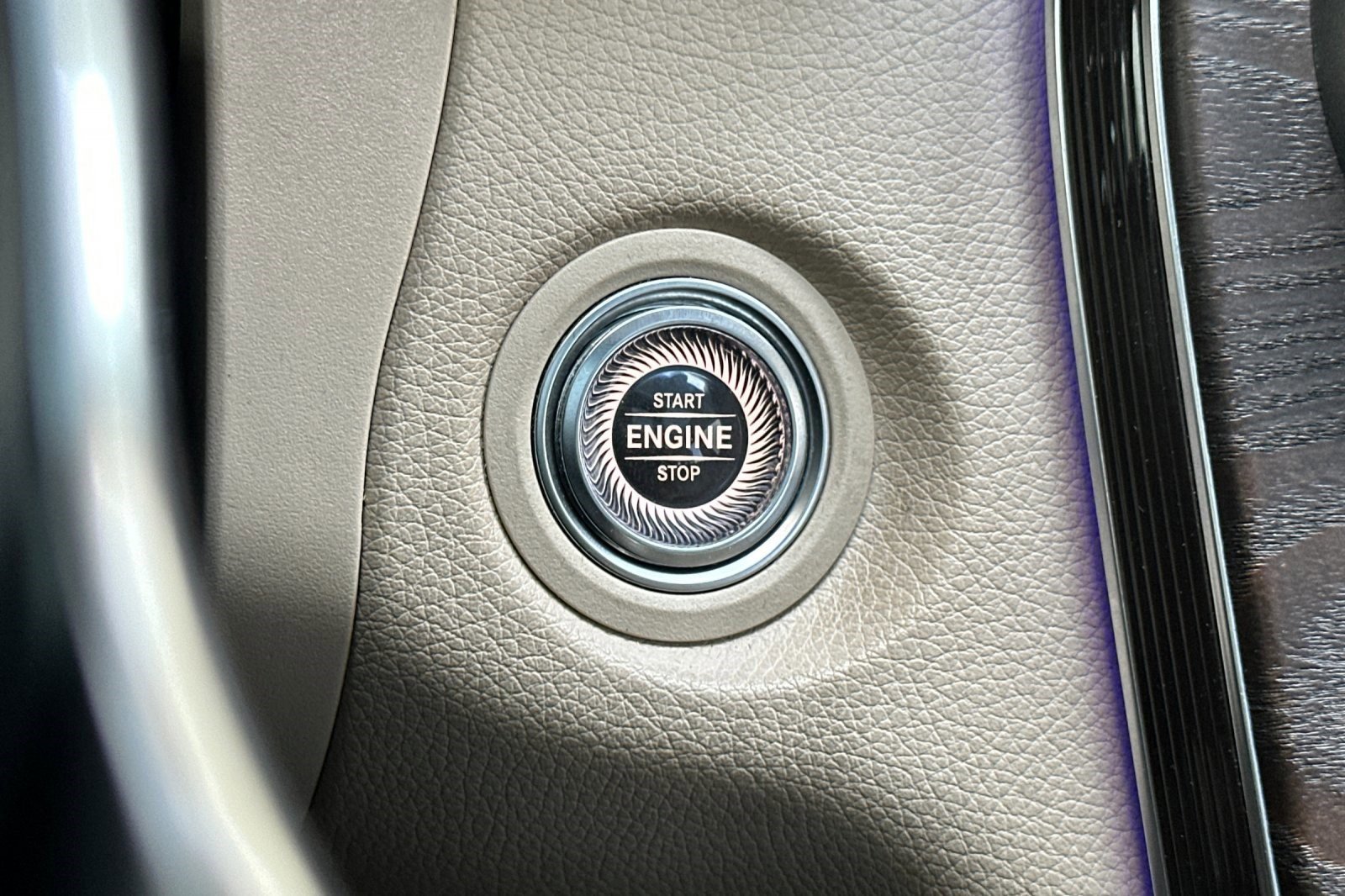 Used 2021 Mercedes-Benz GLC 300 image 34