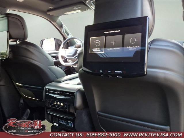 Certified 2024 Jeep Wagoneer Series II AWD/4WD image 18