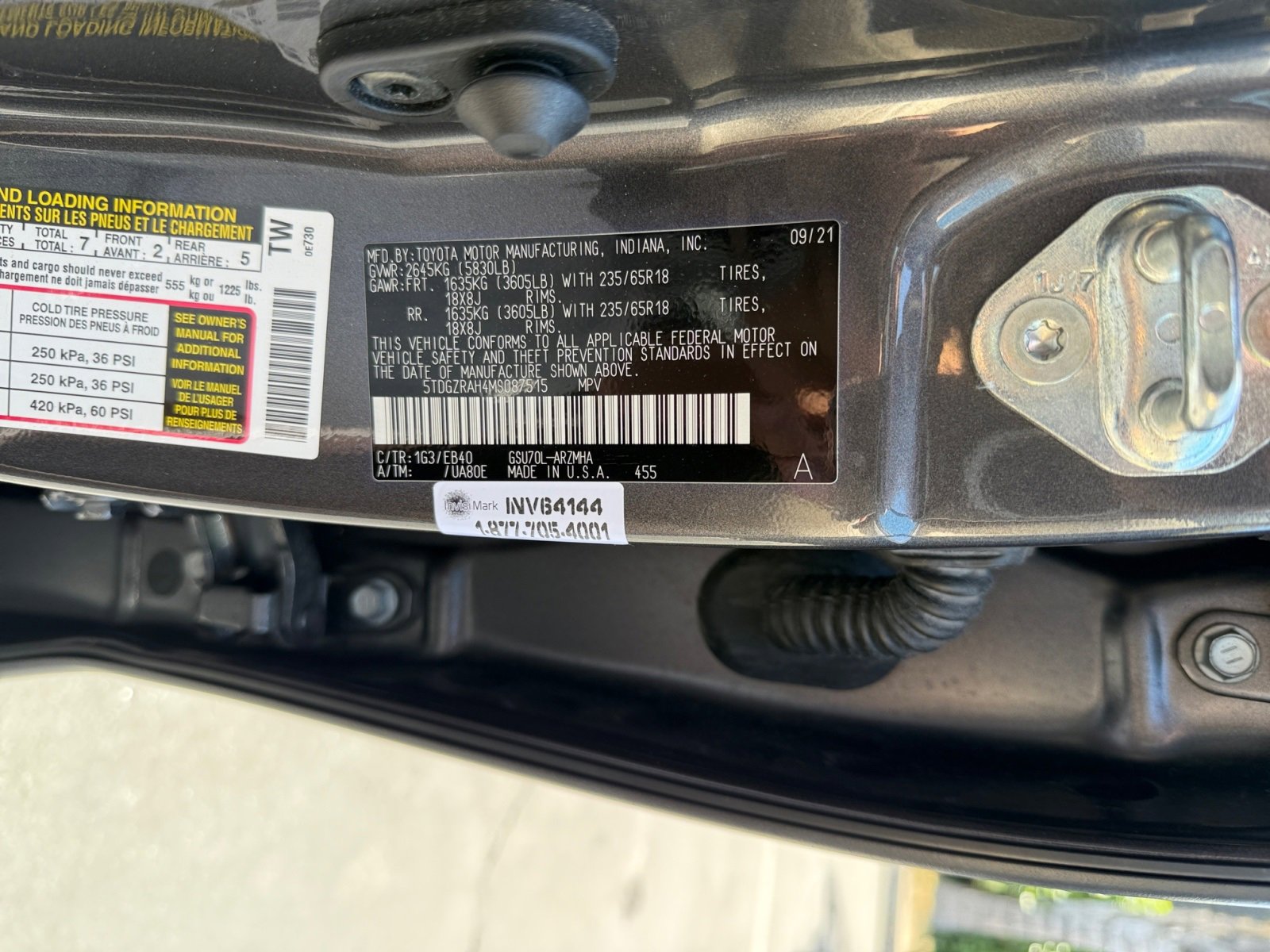 Used 2021 Toyota Highlander XLE image 28