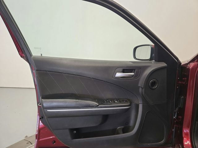 Used 2019 Dodge Charger SXT RWD image 26