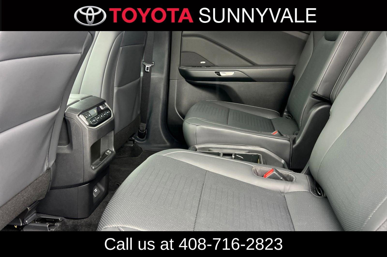 Used 2025 Lexus TX 500h AWD w/ Technology Package image 5