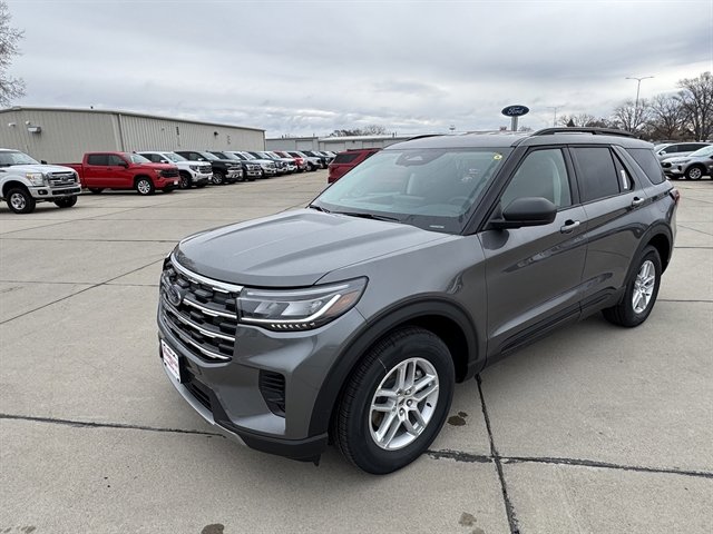 New 2026 Ford Explorer Active image 7