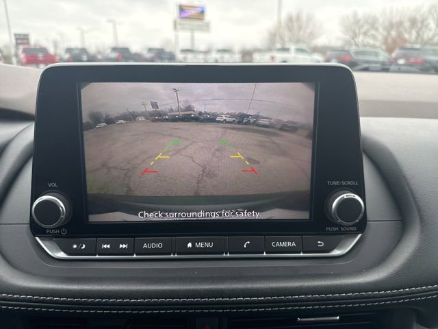 Used 2023 Nissan Rogue SV image 34