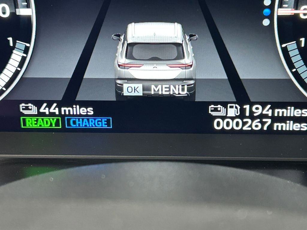 New 2025 Mitsubishi Outlander SE image 28