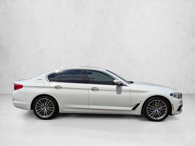 Used 2018 BMW 530e w/ Premium Package 2 RWD image 4
