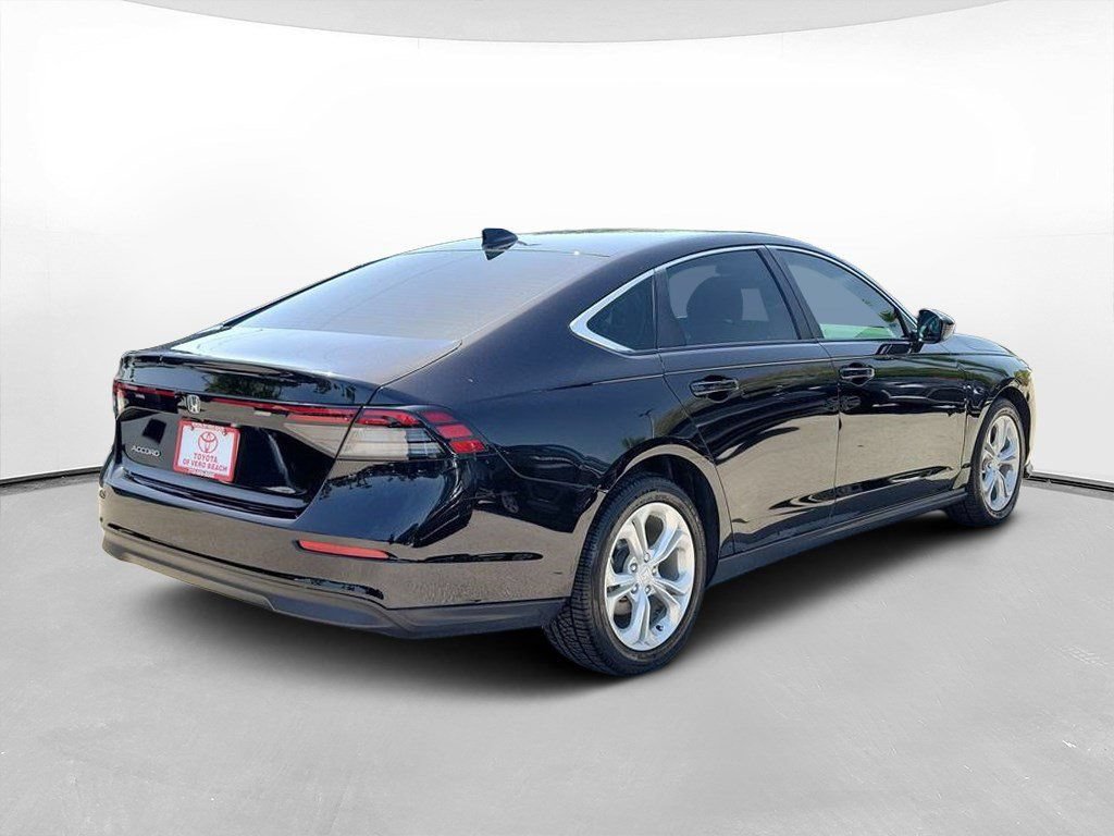 Used 2023 Honda Accord LX image 4