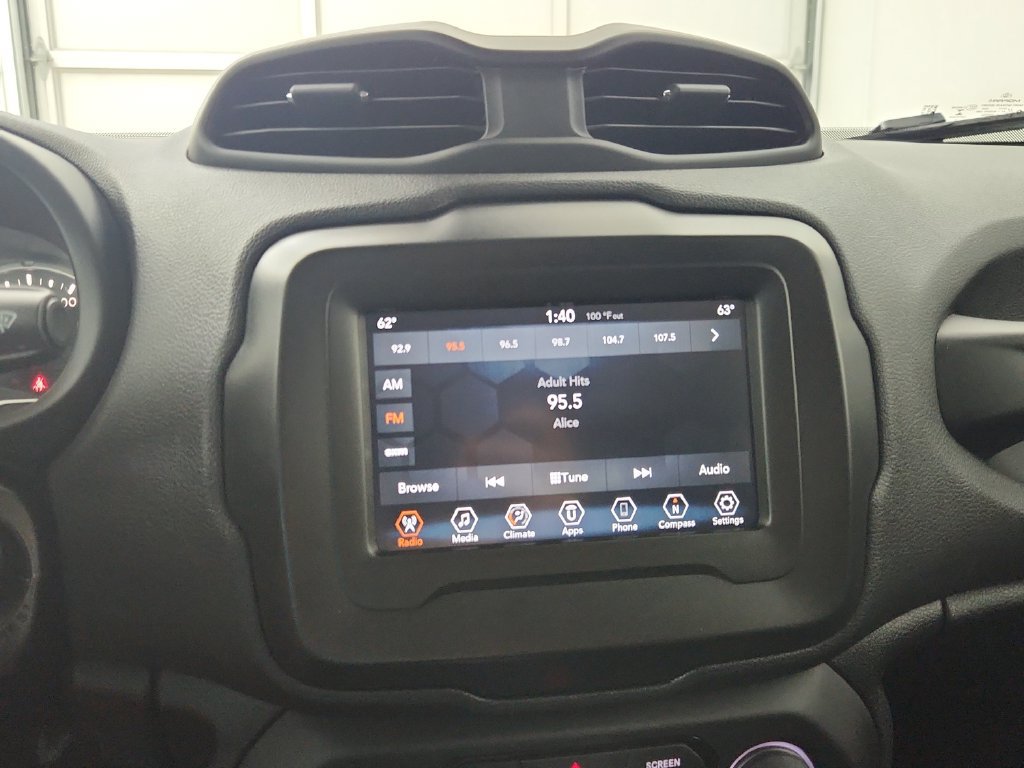 Certified 2020 Jeep Renegade Latitude w/ Popular Equipment Group AWD/4WD image 26