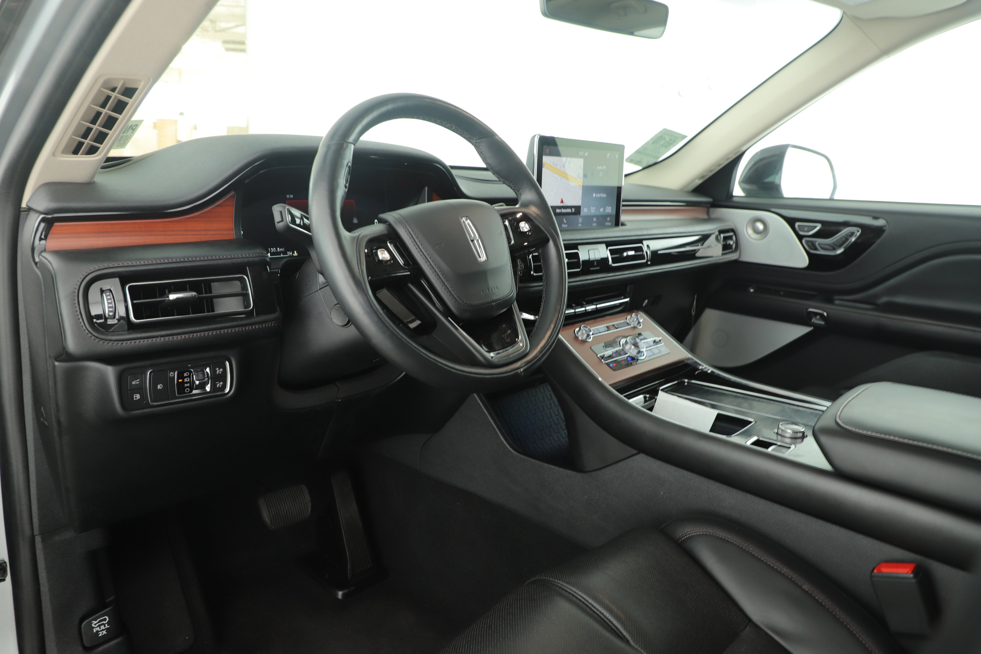 Used 2021 Lincoln Aviator Grand Touring w/ Equipment Group 302A image 17