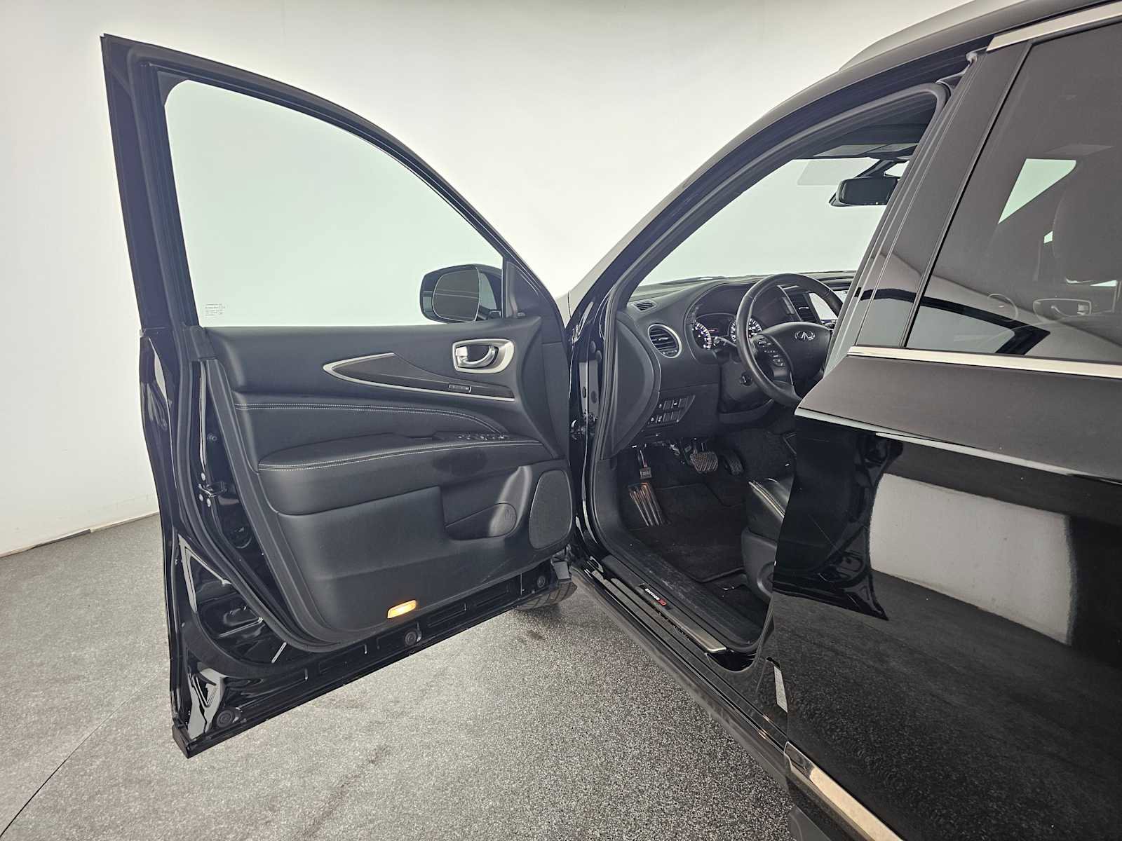 Used 2020 INFINITI QX60 Luxe w/ Edition 30 Essential Package image 21
