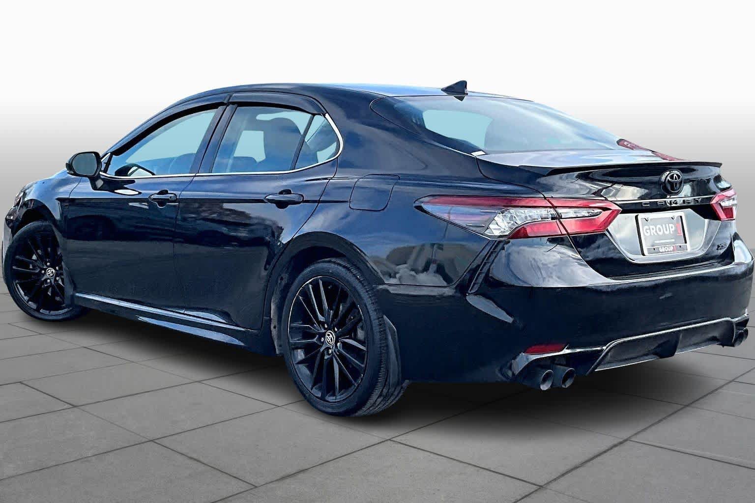 Used 2022 Toyota Camry XSE FWD image 12