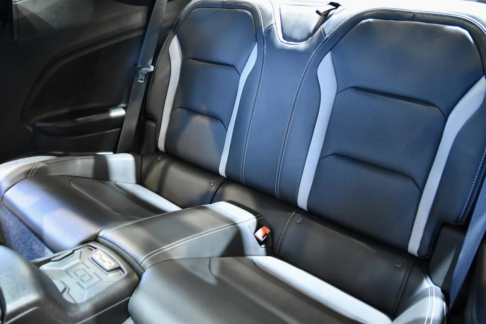 Used 2018 Chevrolet Camaro SS image 21