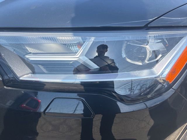 Certified 2022 Audi SQ7 Premium Plus w/ SQ7 Executive Package image 2