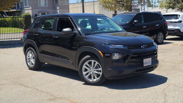 Used 2021 Chevrolet TrailBlazer LS w/ LPO, Blackout Package FWD image 28