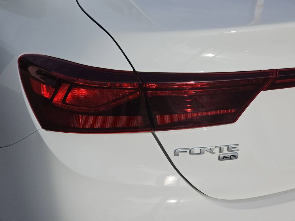 Used 2023 Kia Forte LX image 40