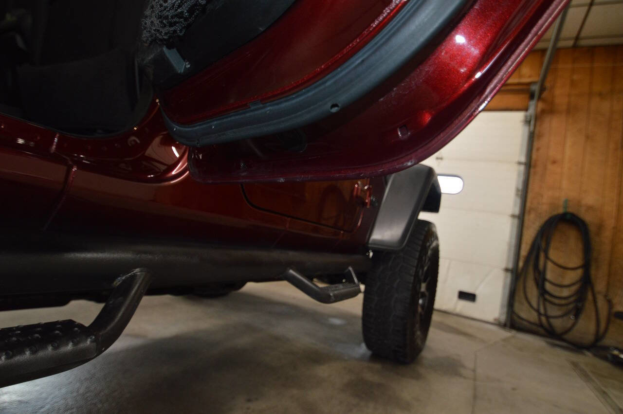 Used 2021 Jeep Gladiator Sport image 19