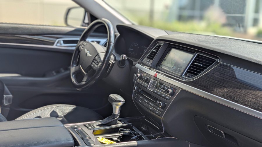Used 2018 Genesis G80 3.8 AWD/4WD image 21