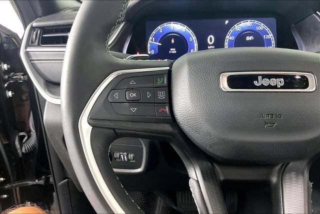 Used 2024 Jeep Grand Cherokee Altitude AWD/4WD image 10