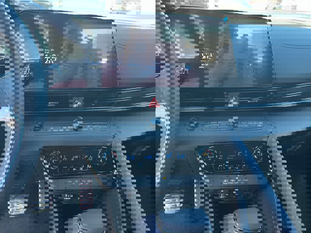 New 2026 Hyundai Elantra Sport image 18