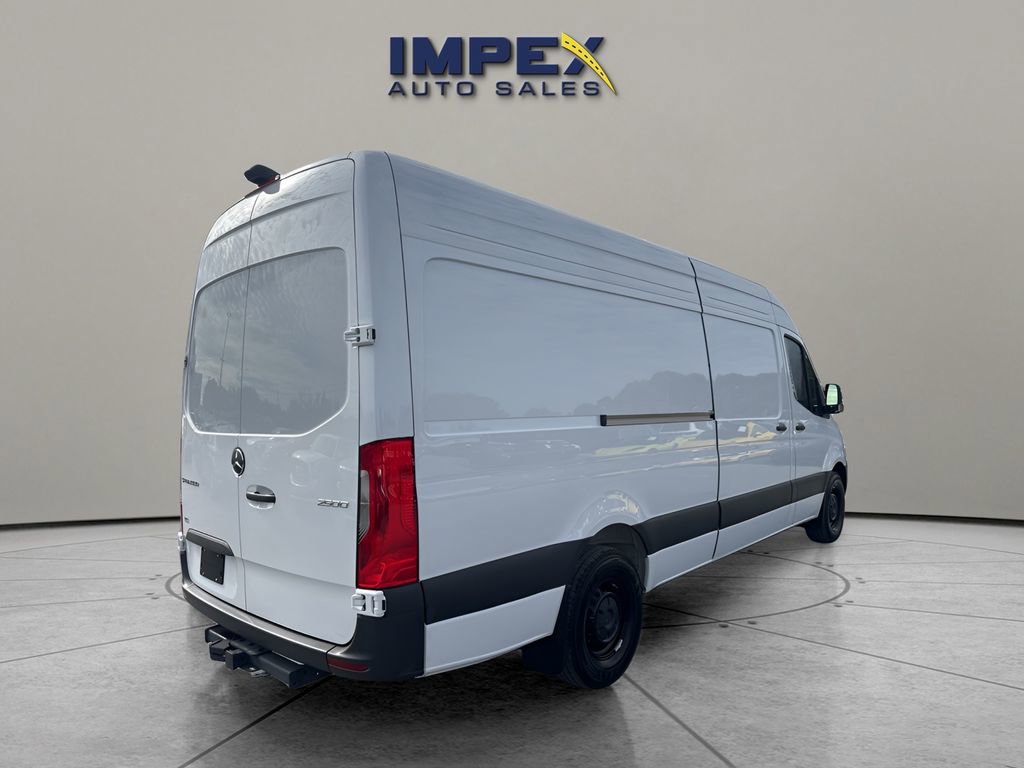 Used 2025 Mercedes-Benz Sprinter 2500 image 5