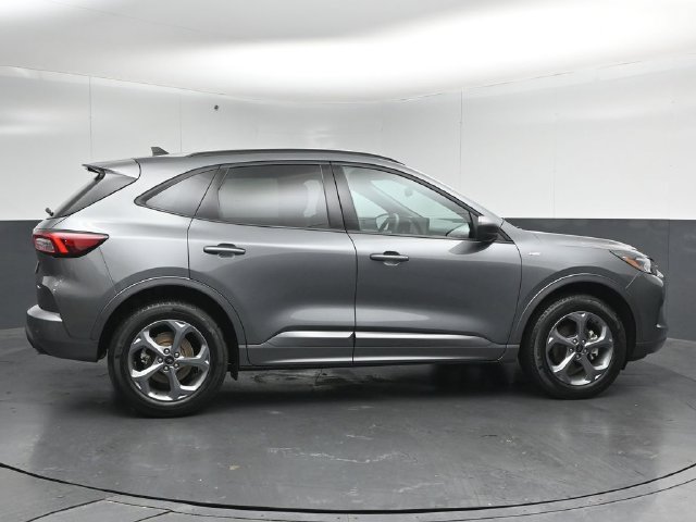 Certified 2024 Ford Escape ST-Line w/ Tech Pack #1 AWD/4WD image 8