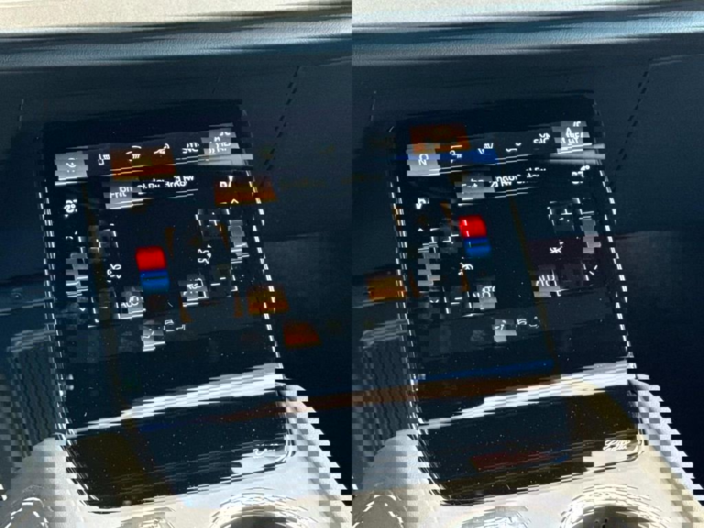 New 2026 Cadillac Vistiq Luxury image 13