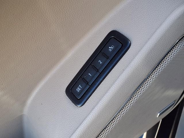 Used 2018 GMC Yukon Denali w/ Open Road Package AWD/4WD image 19