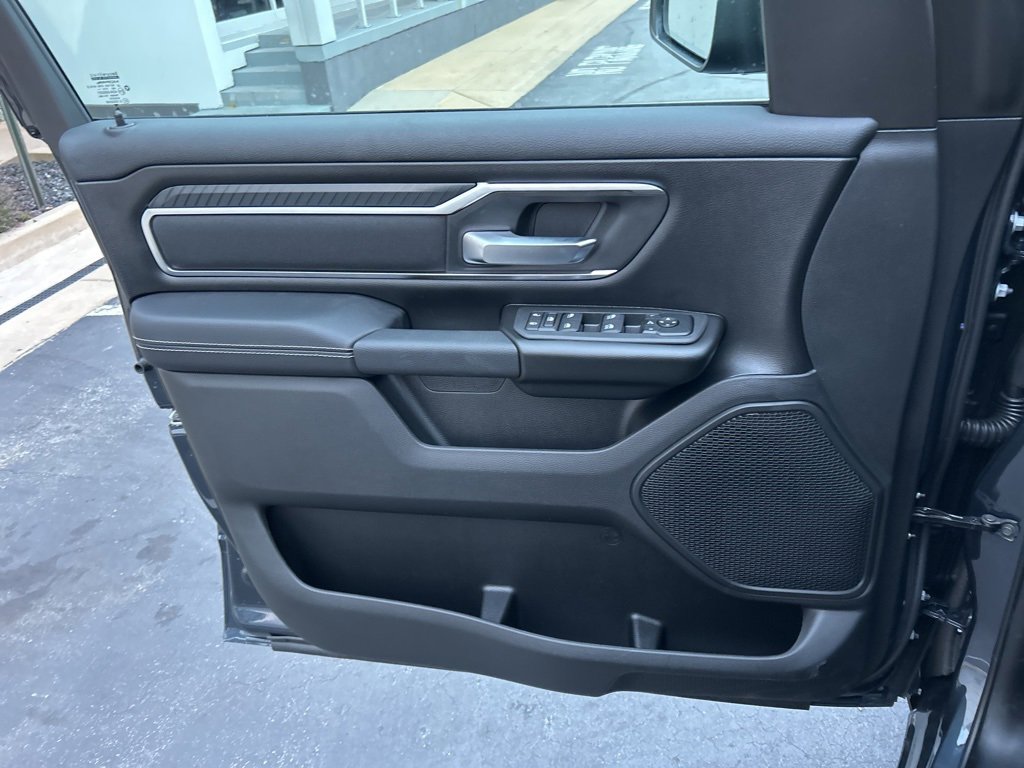 New 2026 RAM 1500 4x4 Crew Cab image 17
