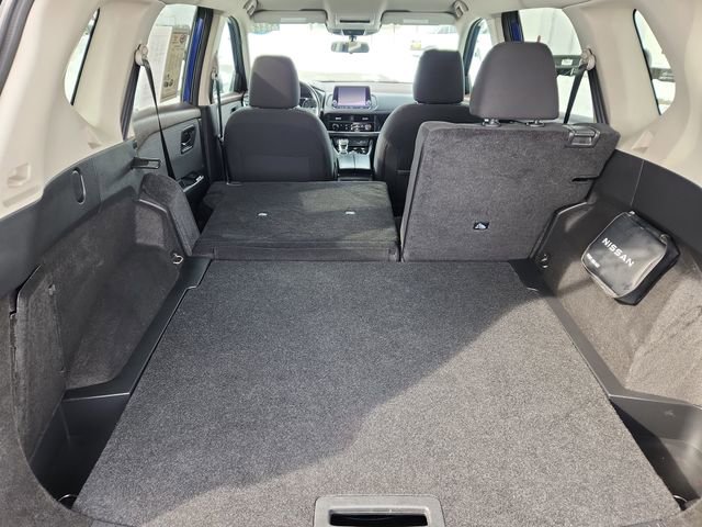 Used 2023 Nissan Rogue S image 27