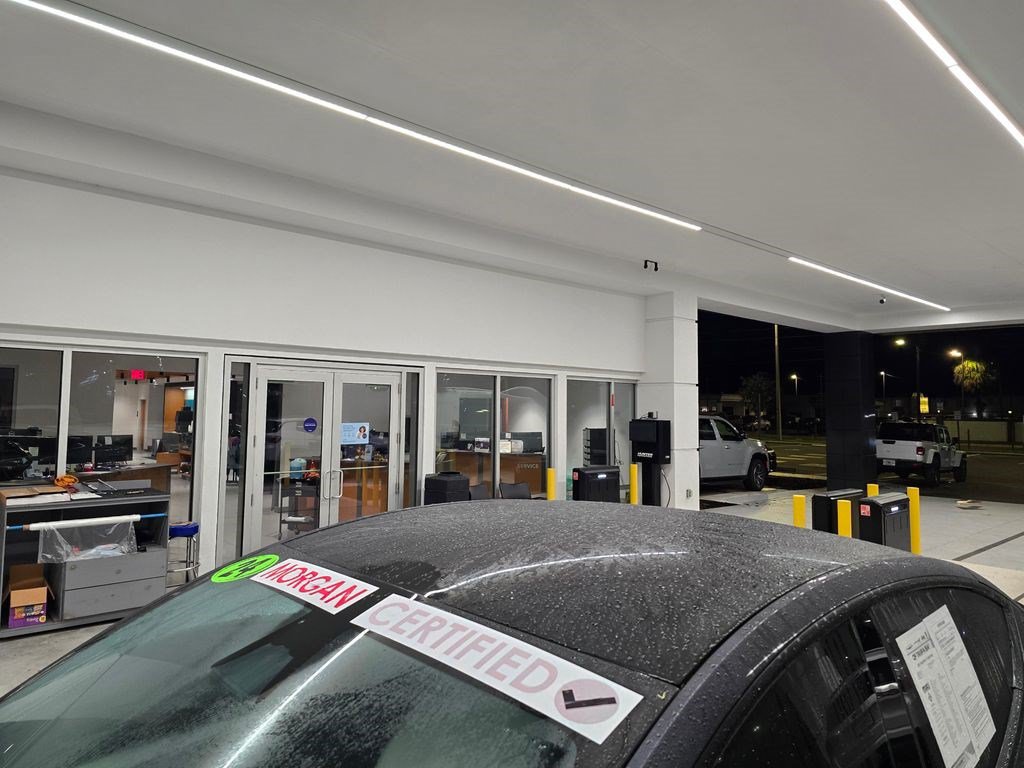 Used 2024 Tesla Model Y Long Range AWD/4WD image 11