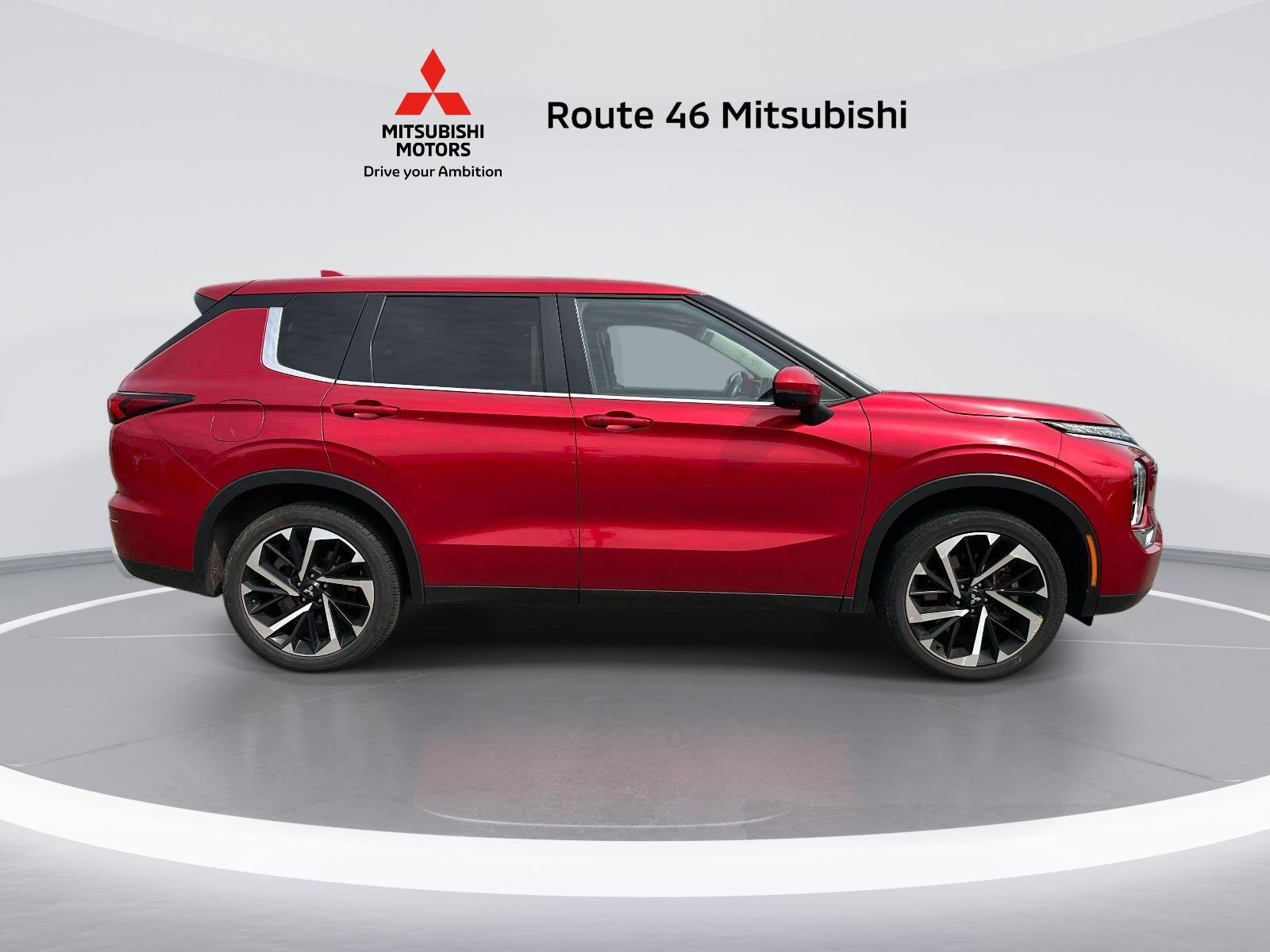 Used 2024 Mitsubishi Outlander SE AWD/4WD image 5